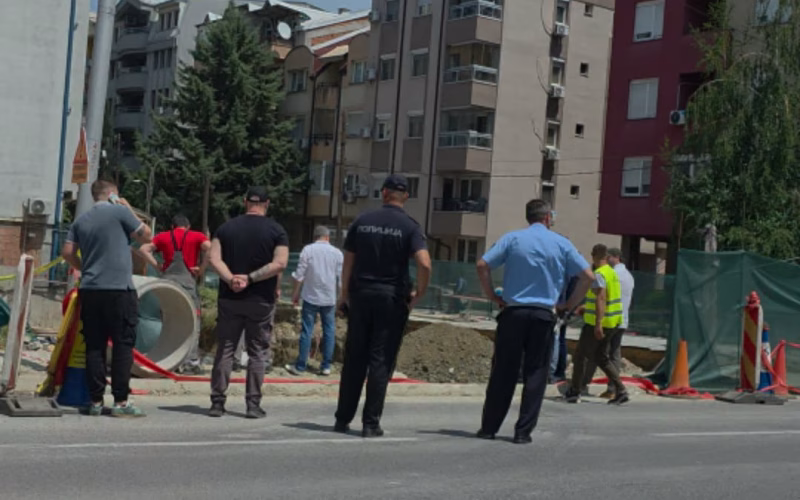 ВИДЕО Герасимовски со стручни лица на терен: Се санира и обезбедува градилиштето кај „Теодосиј Гологанов“