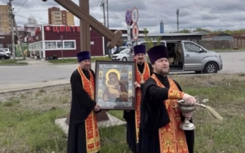 „ПВО свештеници“: Руската црква со икони против украинските дронови