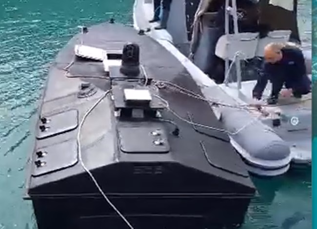 Грчки рибари донесоа украински морнарички дрон со 100 кг експлозив во пристаништето