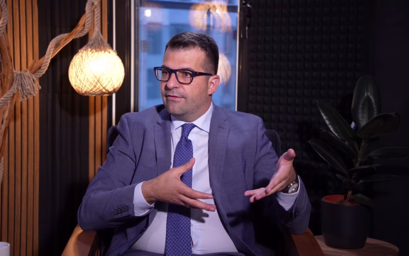 Томовски: Казните од „Сејф сити“ за службените возила си ги плаќаат самите возачи, никој не е поштеден