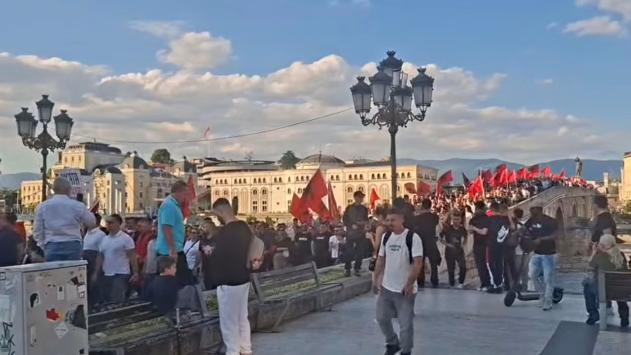 Студентски протест во Скопје: Се бара полагање на правосудниот испит на албански јазик