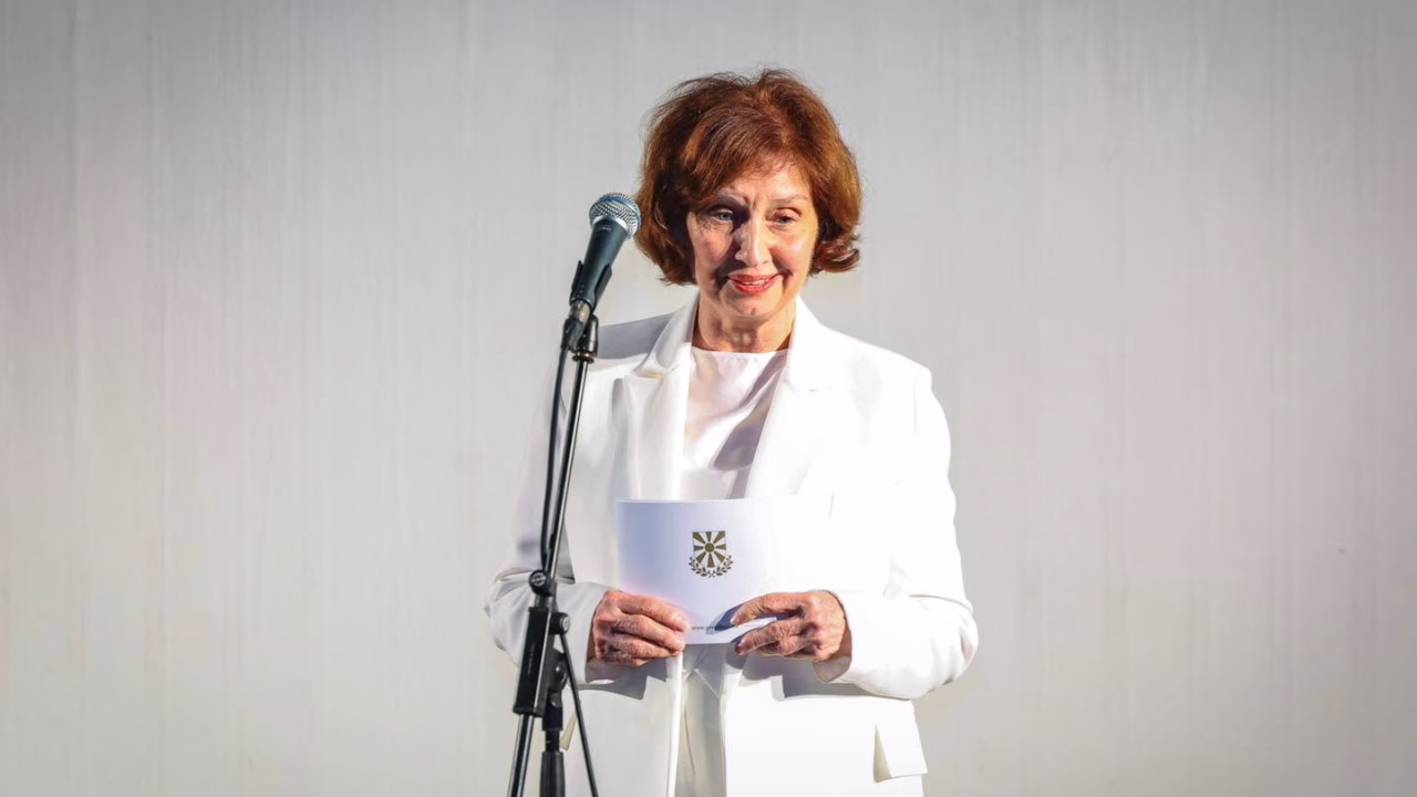 Давкова: Може ли една претстава да нè освести до болка или да нè израдува до делириум? Може