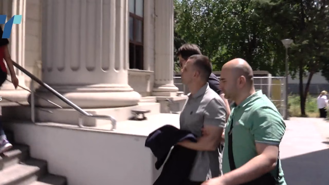 ВИДЕО Стефан Богоев изведен пред судија, се бара притвор за наводно местење тендер и примање мито од 1.800 евра