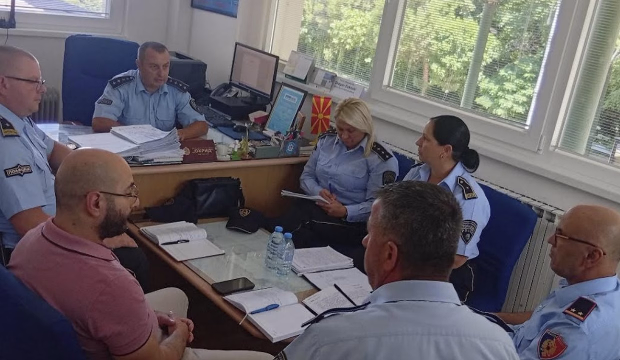 СВР Охрид и полицијата од Поградец со заеднички патроли против шумски пожари