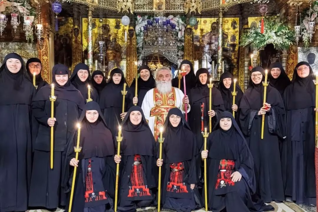 Пожар го зафати подрачјето кај Манастирски Доленци, се бара помош, но со строго почитување на безбедносните упатства