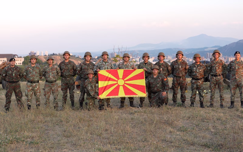 ГАЛЕРИЈА 34 години Армија на Македонија, бевме на почесна артилериска стрелба