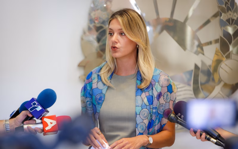 Донесена е одлука, Владата ги намалува цените на училишниот прибор – 10% на големо, и до 15% на цените на мало