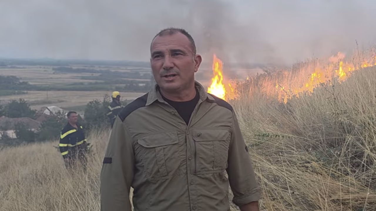 Ангелов: Спречена е голема катастрофа во село Лознани, но опасноста од пожарот сè уште трае