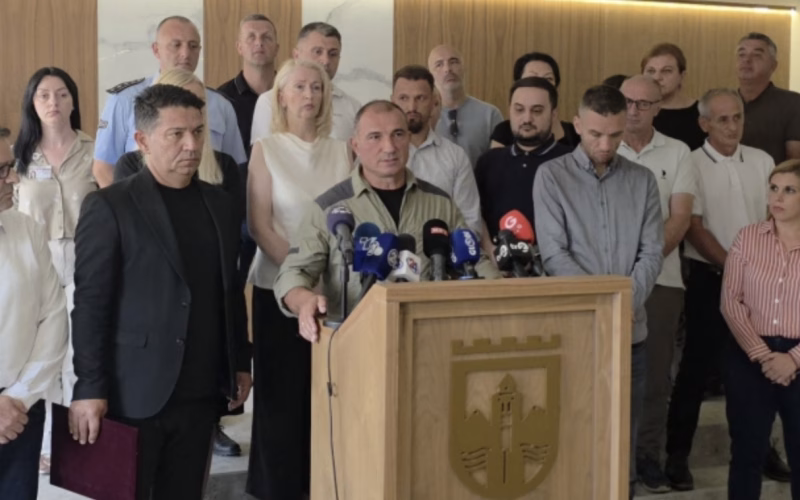 Проблемот со водата во Гостивар е поради пропусти на локалната власт што траеле со години, вели Ангелов