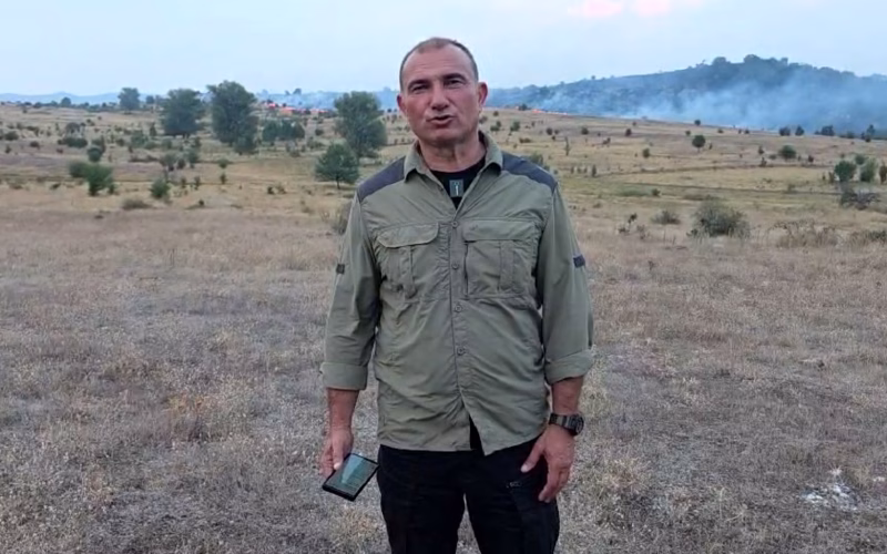Пожарот во Мариово е најголем во државата, критична ноќ за заштита на селото Крушевица