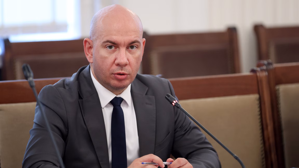 Македонија му забрани влез на бугарски пратеник