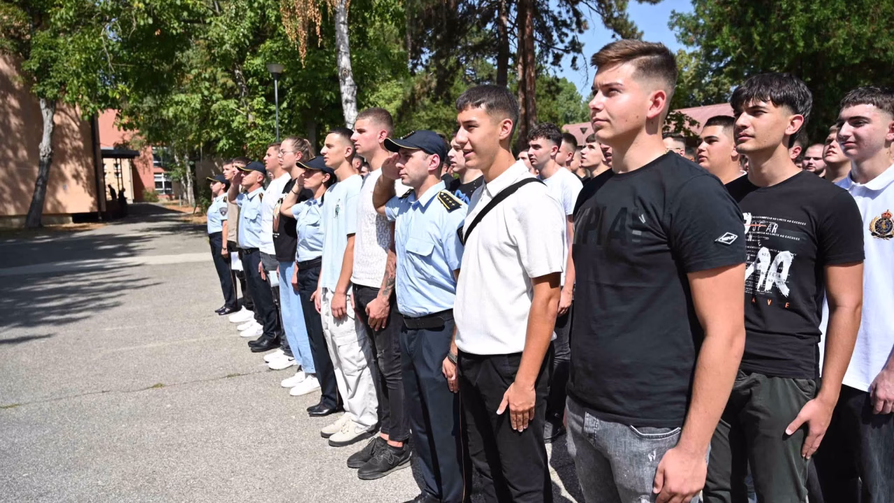 ПОСЛЕ ТРИ ДЕЦЕНИИ: Повторно отворено Средното полициско училиште „7 Мај“, 310 ученици ја започнаа наставата