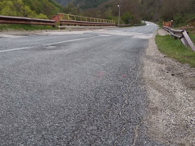 Пресека заминува во историја, за најмалку два месеци се пушта најтешката делница на автопатот Кичево-Охрид за Ботун, се буши 24 метри во длабочина