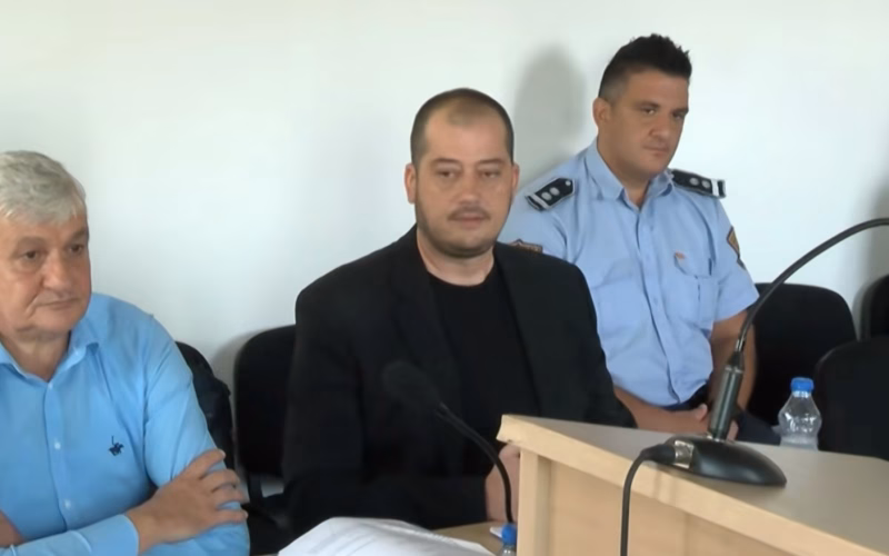 Одбраната на екс директорот Анакиев: Ниту барал пари, ниту имал контакт