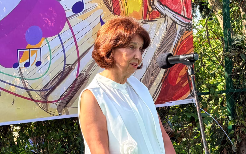 Сиљановска-Давкова: Првачињата да се борат за знаење, а не само за оценки