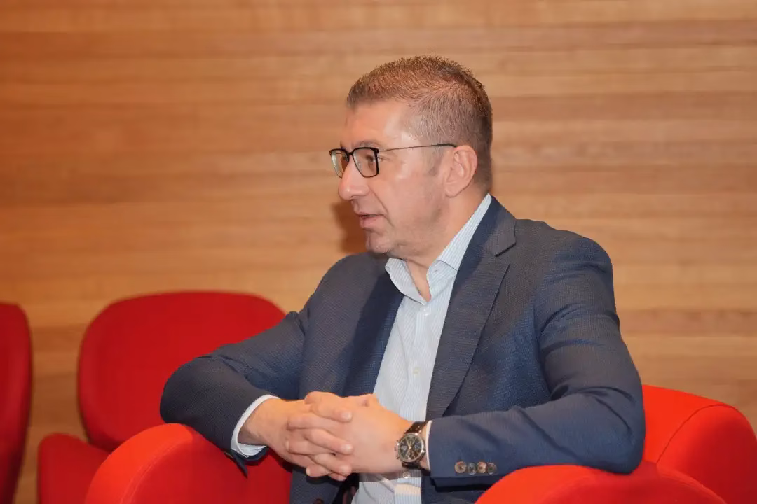 Мицкоски со порака до „радикалните елементи“: Раскинување на меѓународните договори би било идеално само ако сме сами на светот