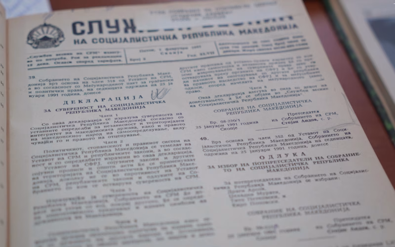 35 години од историскиот чин: Вака изгледа Декларацијата за сувереност низ страниците на тогашните весници