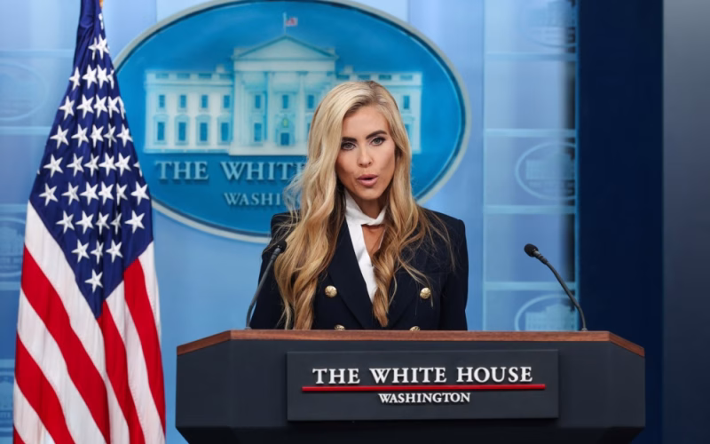 Портпаролката на Белата куќа замина по само една недела на функцијата – Трамп ги обвини медиумите