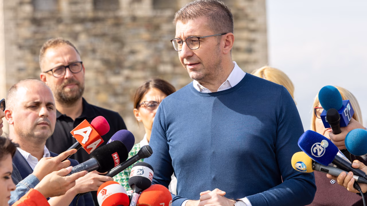 Мицкоски: Се радувам што почна дијалогот со Бугарија, се надевам дека ќе продолжи