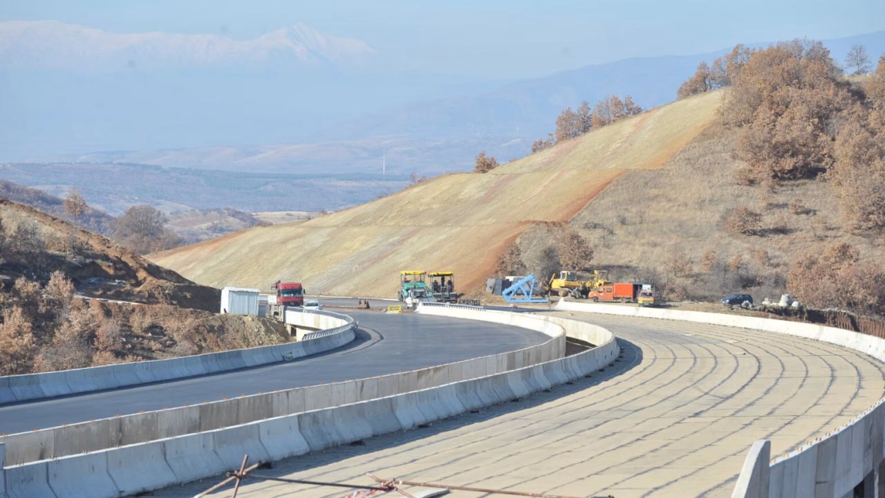Почнува изградбата на автопатот Кичево – Букојчани, ќе се гради четири години