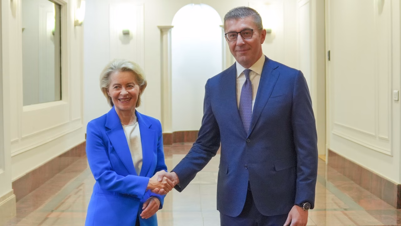 Мицкоски незадоволен од пораките на фон дер Лајен: Таа јасно кажа дека стои на маса промената на Уставот