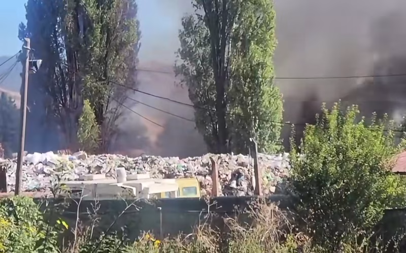 Голем пожар во Прилеп, гори текстилен отпад