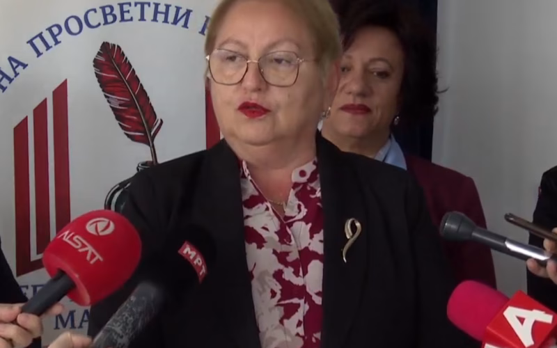 Доделени признанија за најдобрите 13 наставници по повод Светскиот ден на учителите